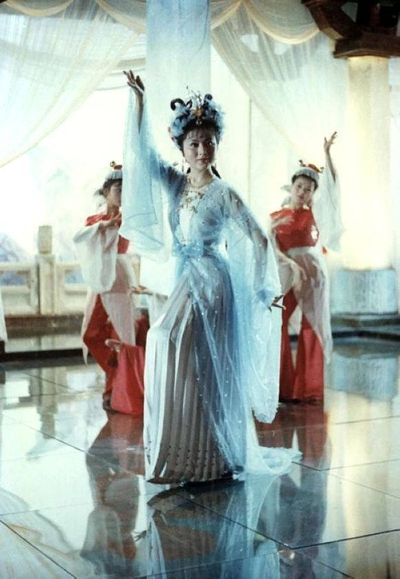 机接送仅表演180秒却被记了36年新葡京娱乐城西游记高价请的女演员飞(图3)